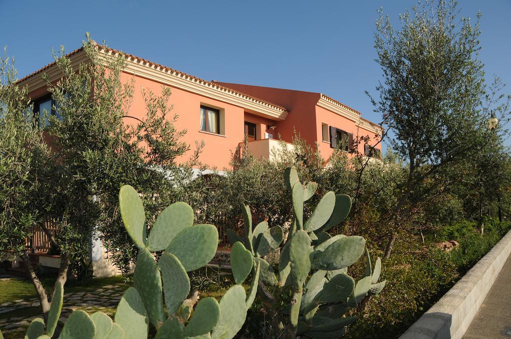 Eldivin Bed & Breakfast Сан Теодоро Екстериор снимка