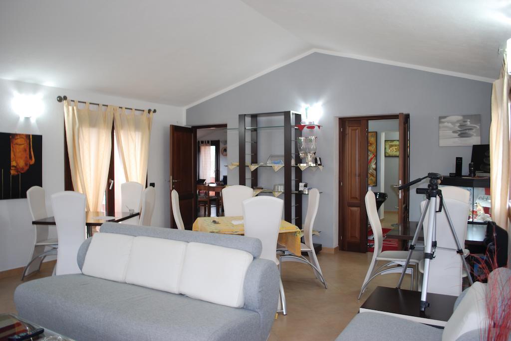 Eldivin Bed & Breakfast Сан Теодоро Екстериор снимка