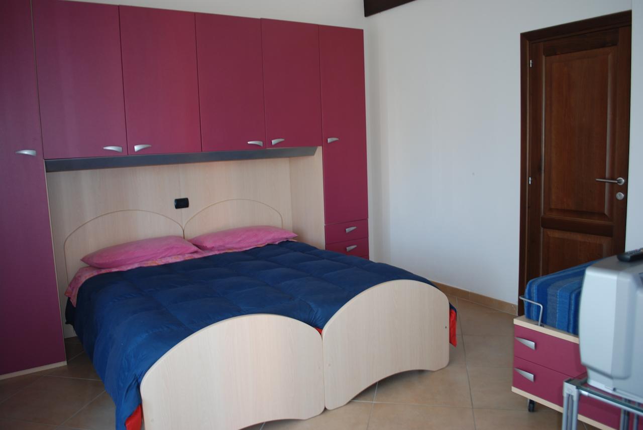 Eldivin Bed & Breakfast Сан Теодоро Стая снимка